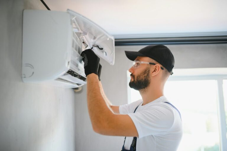male-technicians-service-for-repair-and-maintenance-of-air-conditioners